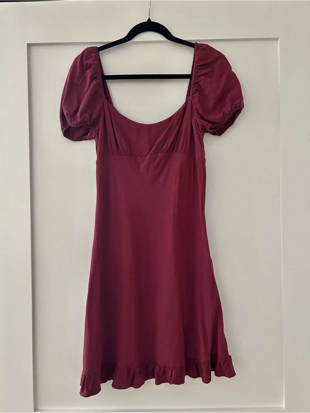 Sunday Best Mariposa Puff Sleeve Scoop Neck Dress in Burgundy